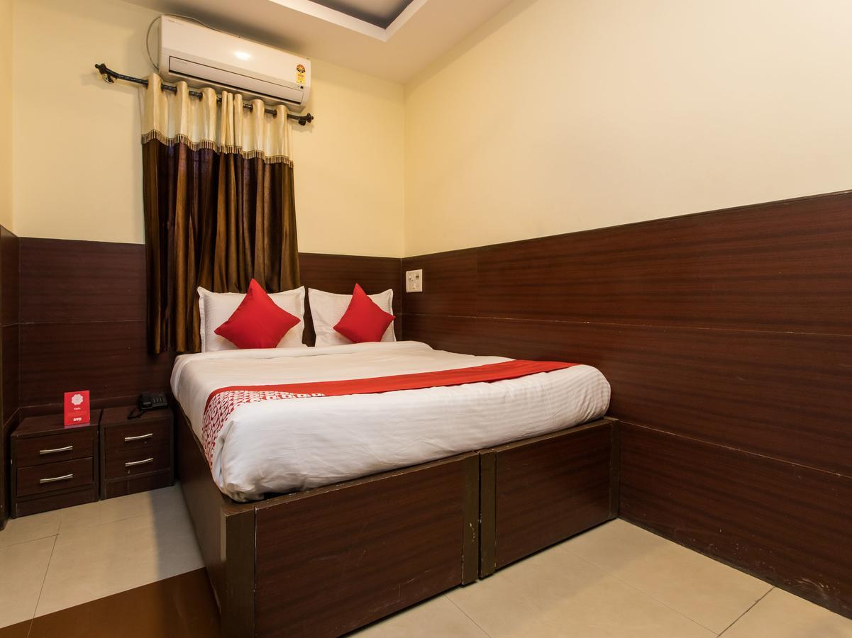 אינדורה Oyo 11945 Hotel Glory Palace מראה חיצוני תמונה