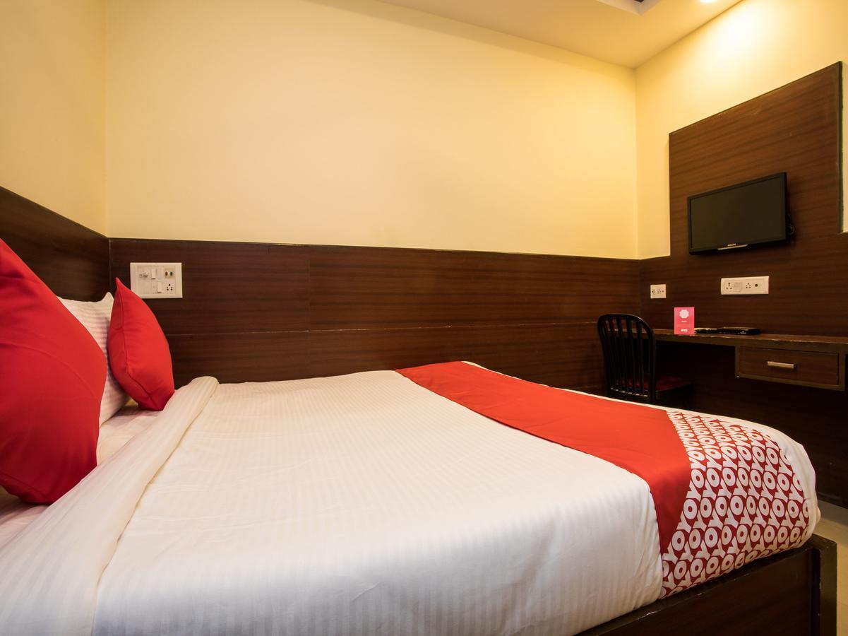 אינדורה Oyo 11945 Hotel Glory Palace מראה חיצוני תמונה
